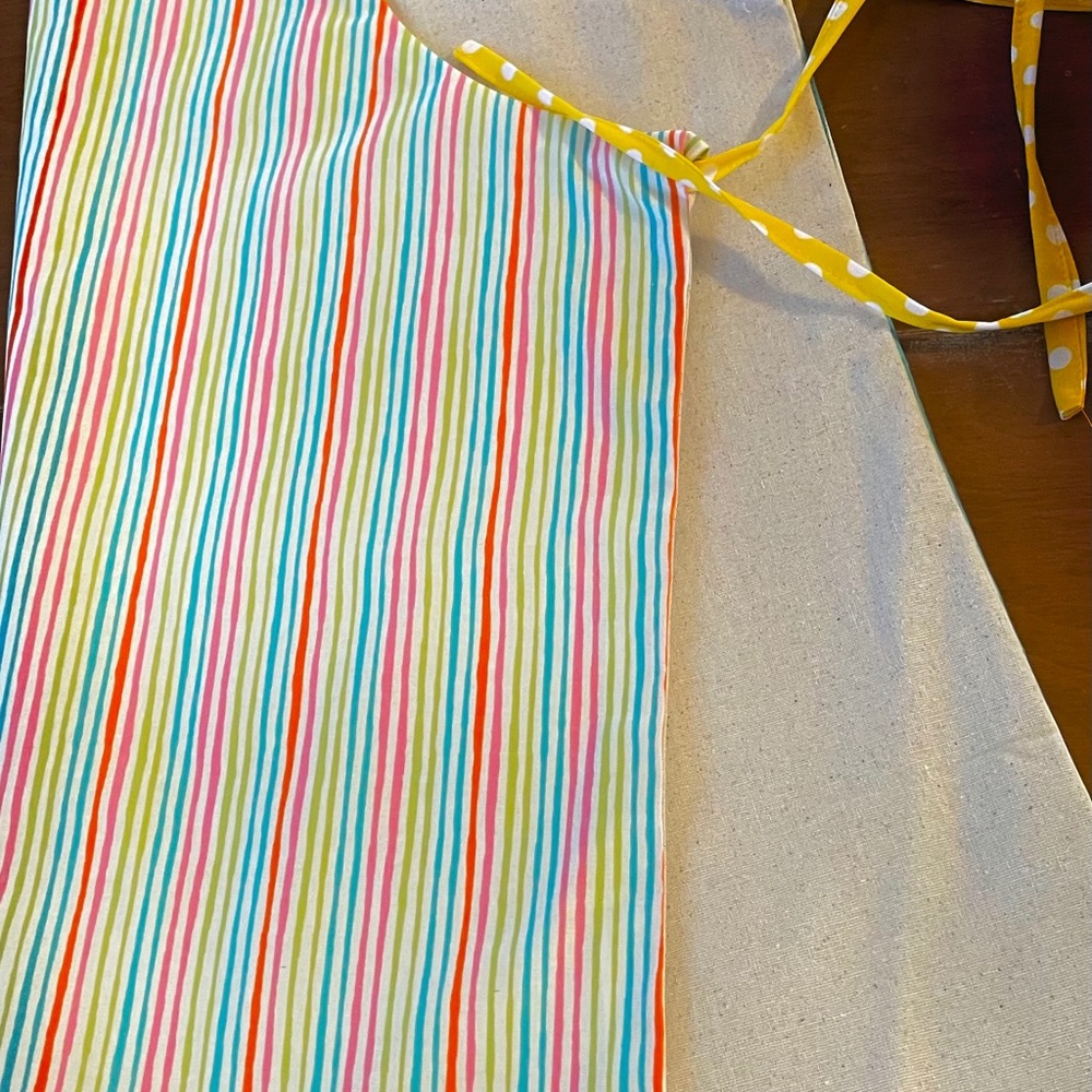 Apron - Picture 5 of 5